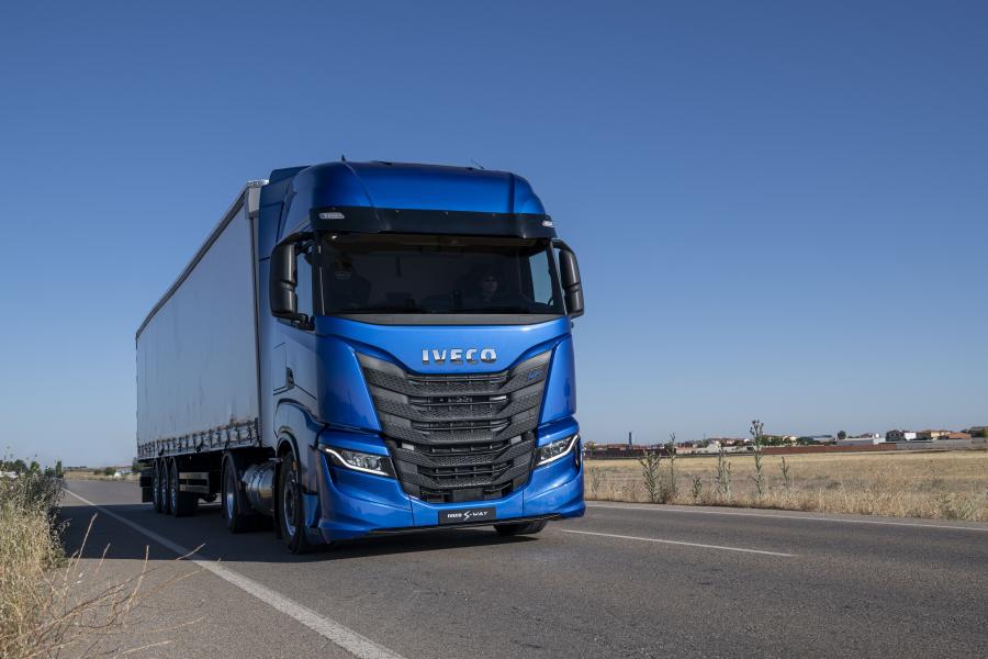  Iveco S-WAY NP S460 4x2 2019 года  (фото 1 из 19)